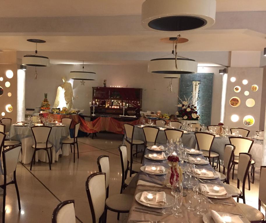 Hotel Ristorante Cavaliere Scario Exterior photo
