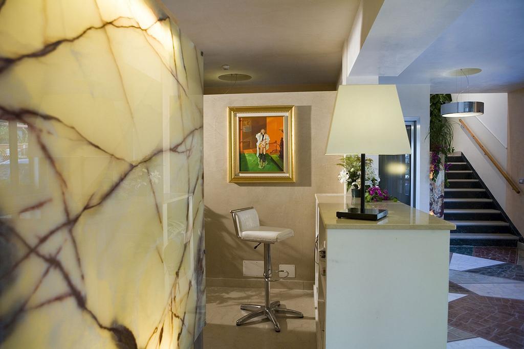 Hotel Ristorante Cavaliere Scario Exterior photo